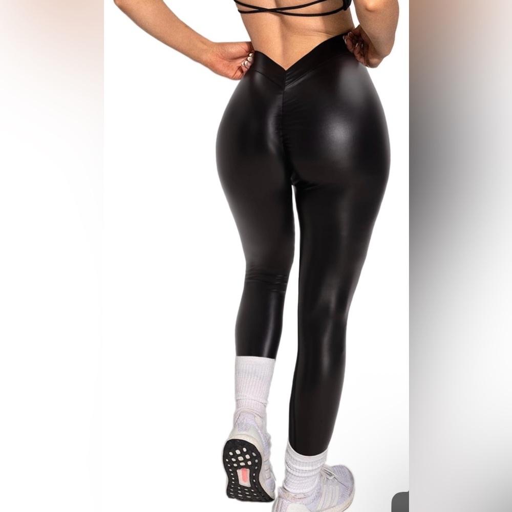 Danskin Black Nylon-Spandex Leggings